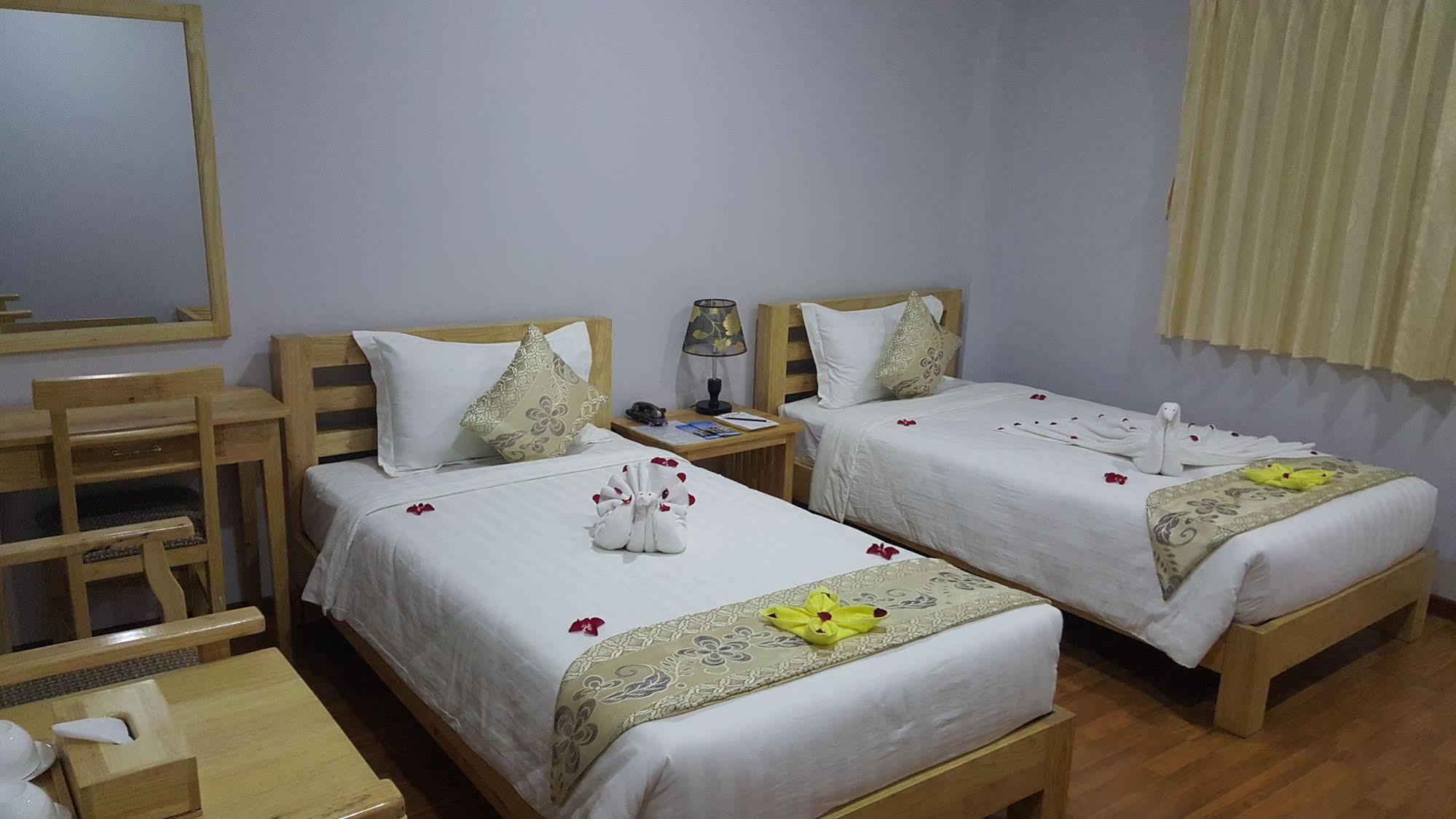 Asian Smile Hotel Yangon Exterior photo