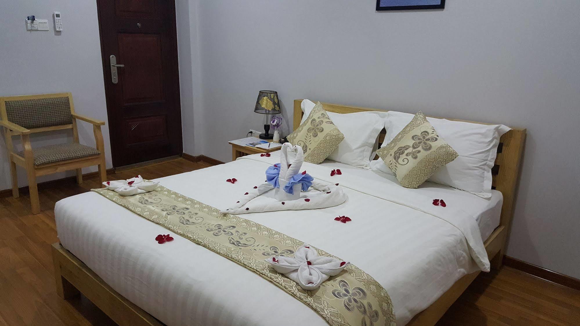 Asian Smile Hotel Yangon Exterior photo